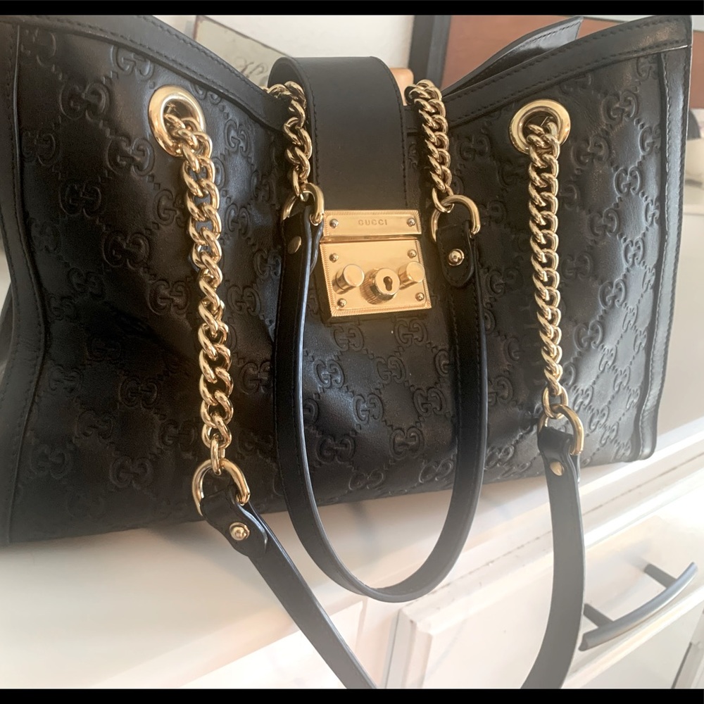 Gucci used black medium padlock bag.